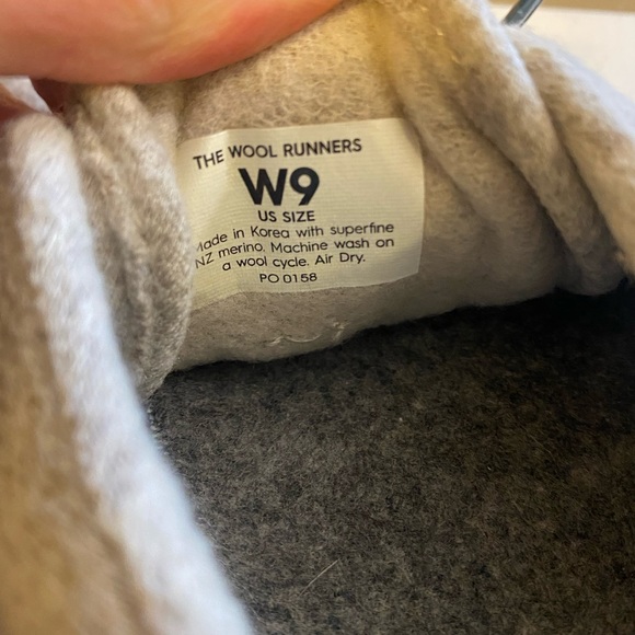 ALLBIRDS Kotare Sand Navy Blue Sole Wool Runners Sneakers Size 9 $125 - Picture 4 of 7